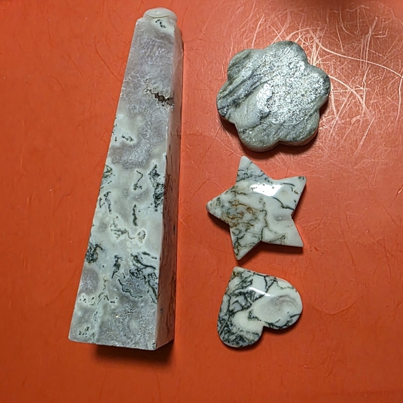 Assorted Crystal Collection - Picture 4 of 4